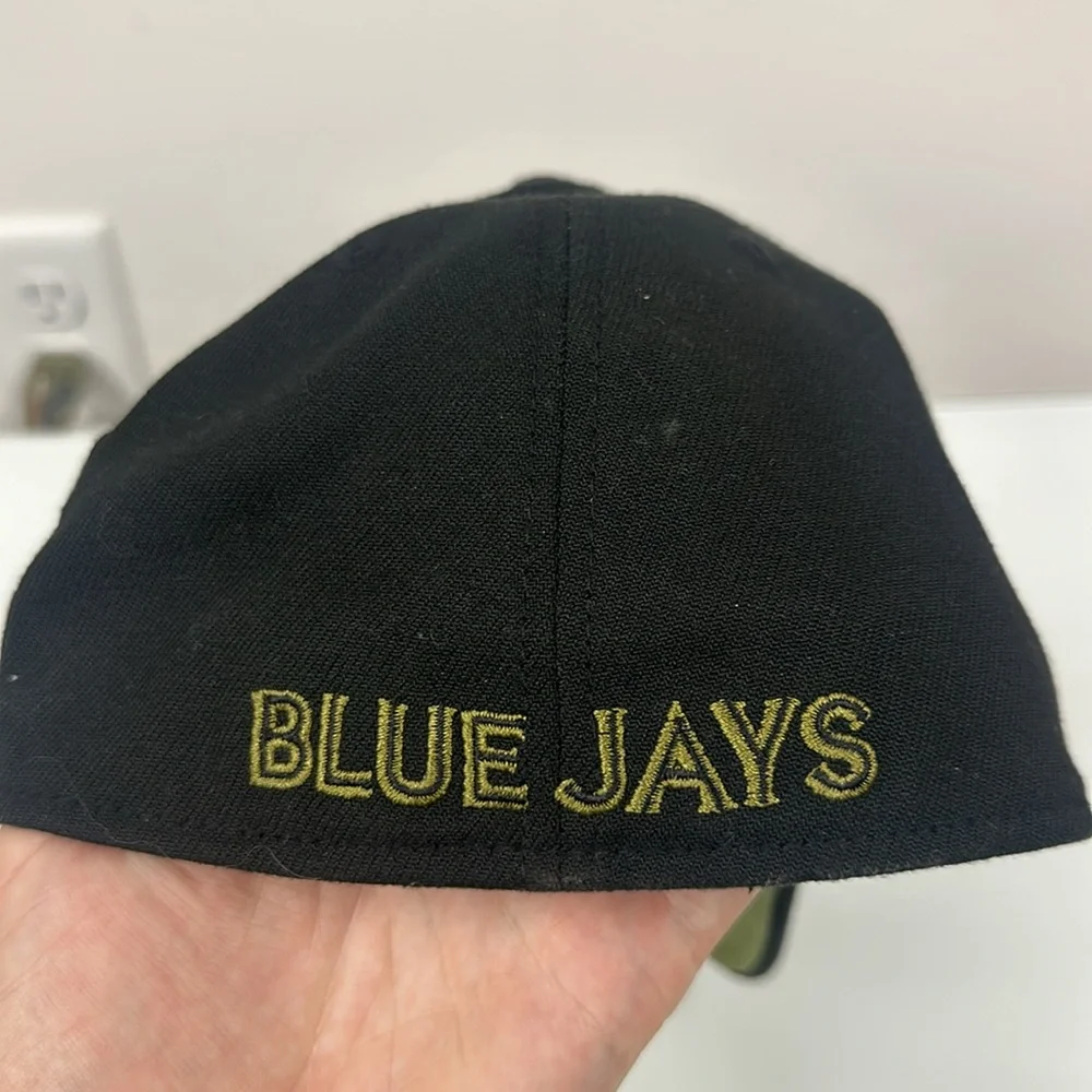 Toronto Blue Jays New Era Black 2024 Armed Forces Day 9TWENTY m/L